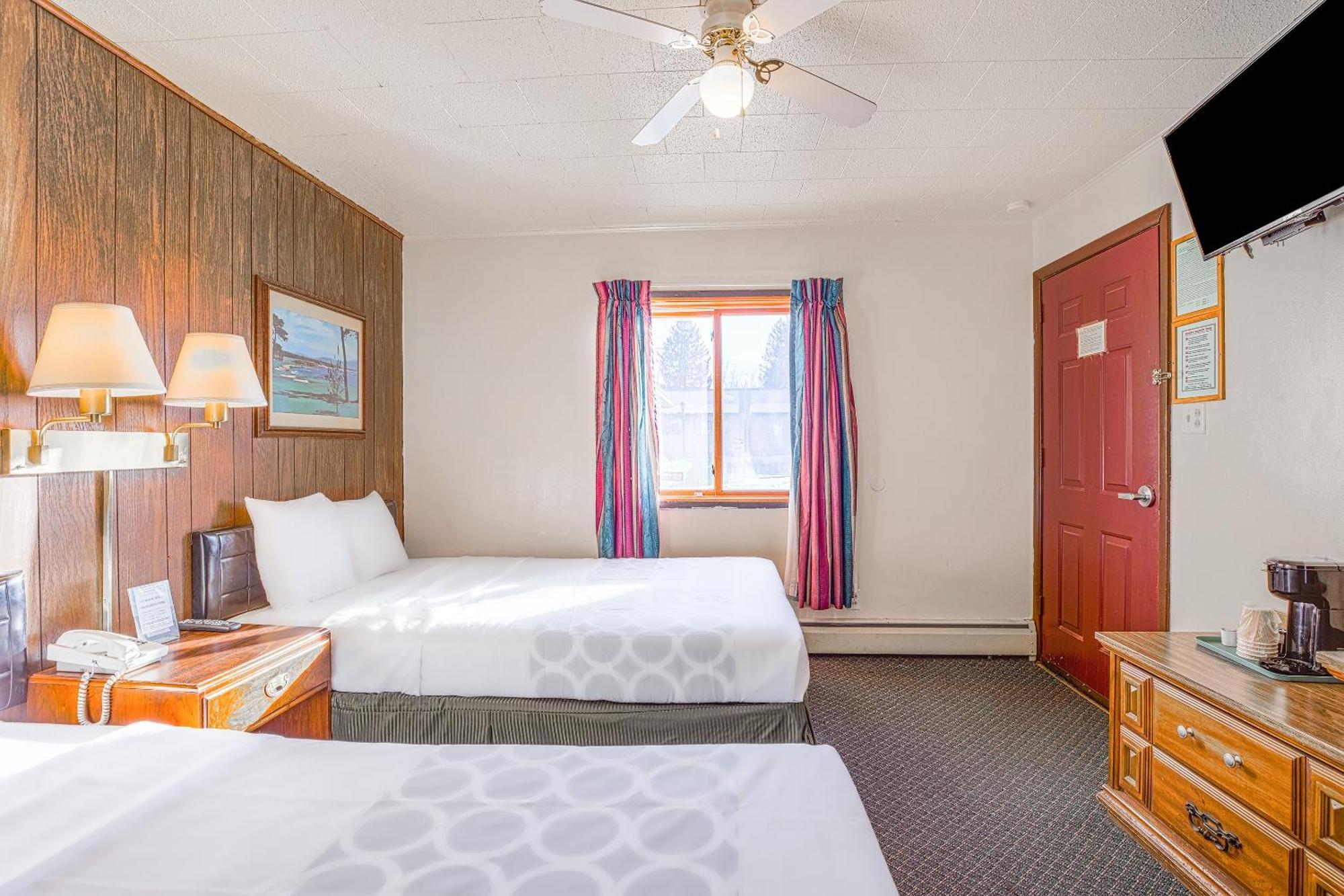 Love Hotels Silver Street By Oyo At Hurley Wi Bagian luar foto